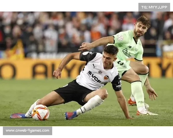 巴列卡诺高位逼抢战术遇克星，西班牙人防守反击显威力